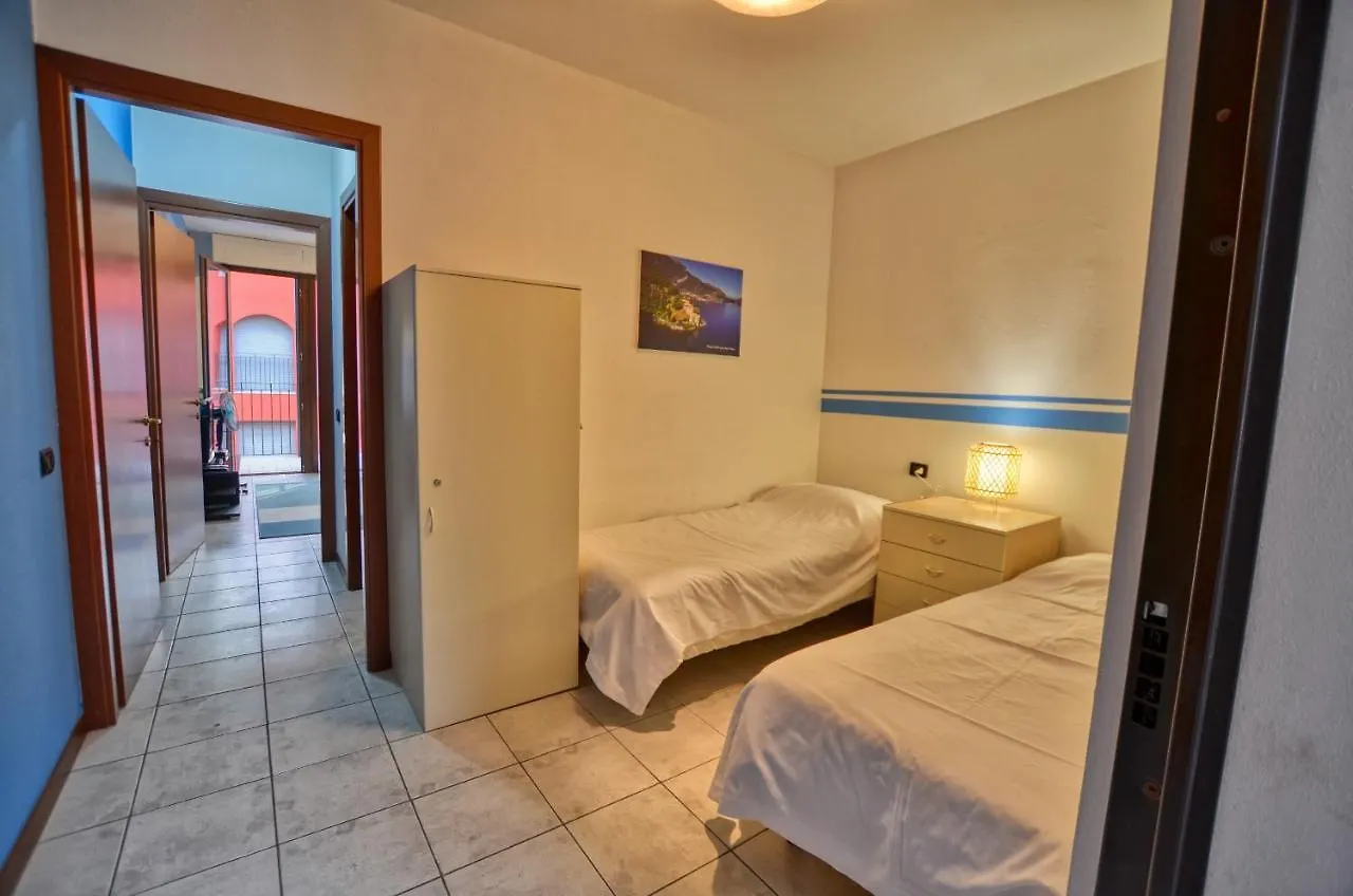 Studio Apartment Good Times Acquaseria